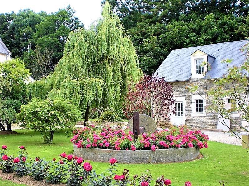 Hotel Le Manoir De Mathan Crepon A La Campagne 5 Mn D'Arromanches Et 10 Mn De Bayeux מראה חיצוני תמונה