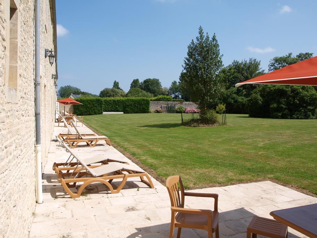 Hotel Le Manoir De Mathan Crepon A La Campagne 5 Mn D'Arromanches Et 10 Mn De Bayeux מראה חיצוני תמונה