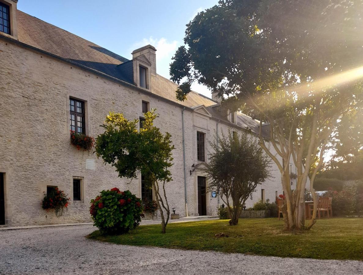 Hotel Le Manoir De Mathan Crepon A La Campagne 5 Mn D'Arromanches Et 10 Mn De Bayeux מראה חיצוני תמונה