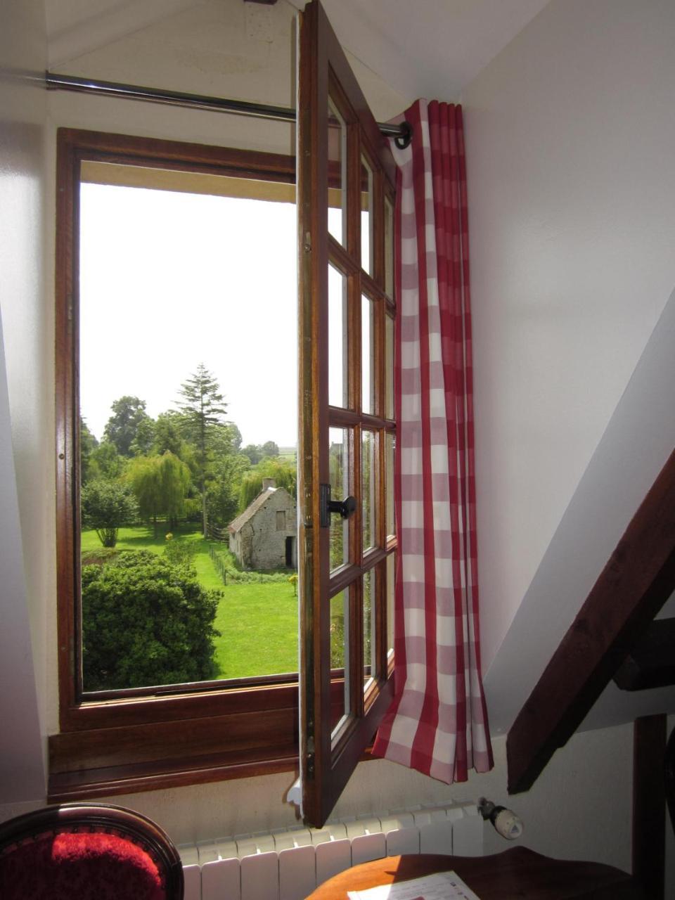 Hotel Le Manoir De Mathan Crepon A La Campagne 5 Mn D'Arromanches Et 10 Mn De Bayeux מראה חיצוני תמונה